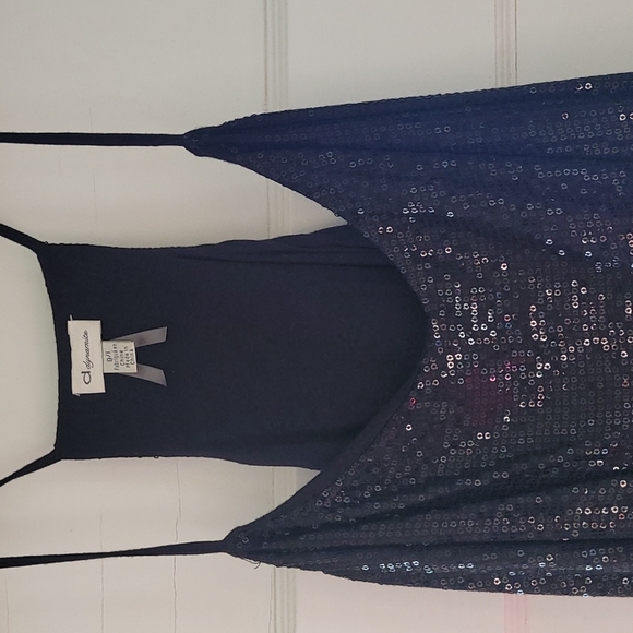 Sequin spaghetti strap top - Picture 2 of 3